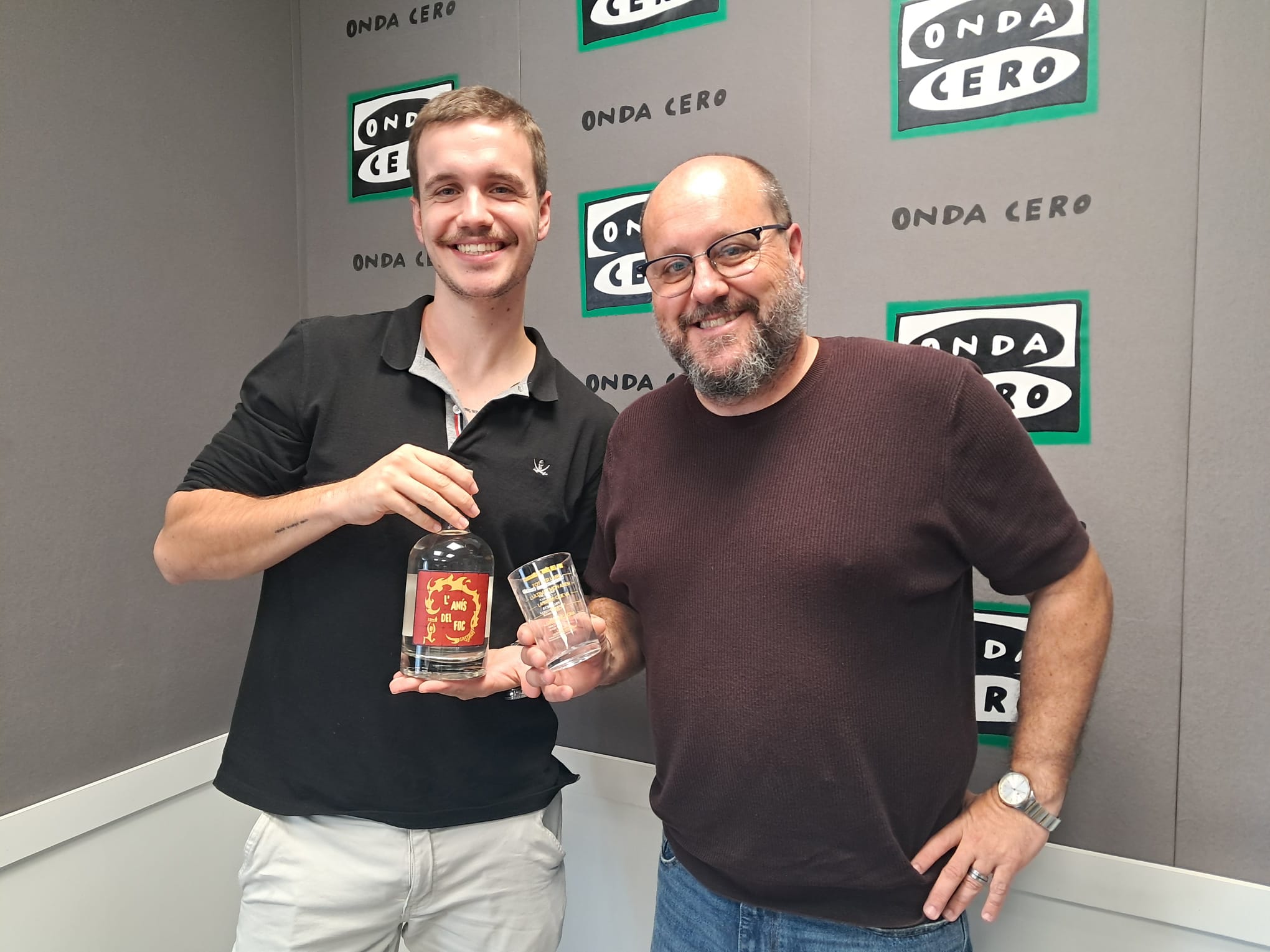 Así se hace "L’anís del foc", la cazalla creada por la Taberna Antonio Manuel de València Así se hace "L’anís del foc", la cazalla creada por la Taberna Antonio Manuel de València