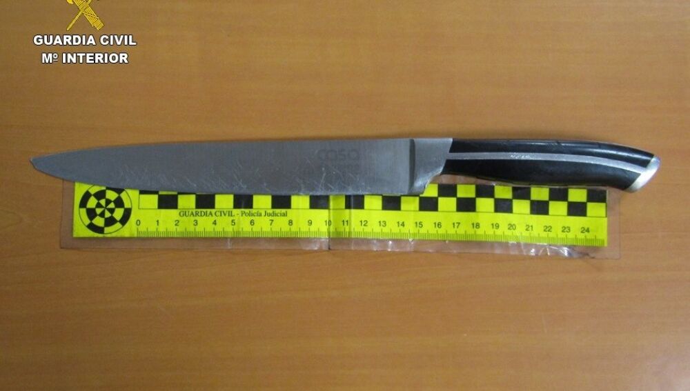 Arma blanca incautada por la Guardia Civil