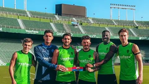 Los seis capitanes del Elche para este curso. Los seis capitanes del Elche para este curso.