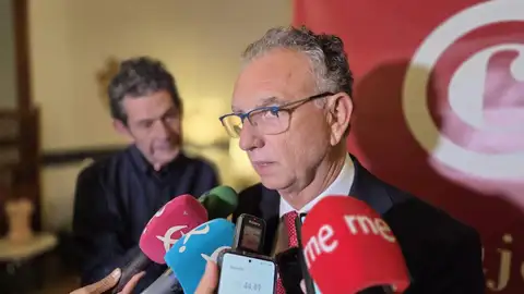 Las obras de control del nenúfar mejicano en el río Guadiana en Badajoz comenzarán a finales de octubre Las obras de control del nenúfar mejicano en el río Guadiana en Badajoz comenzarán a finales de octubre