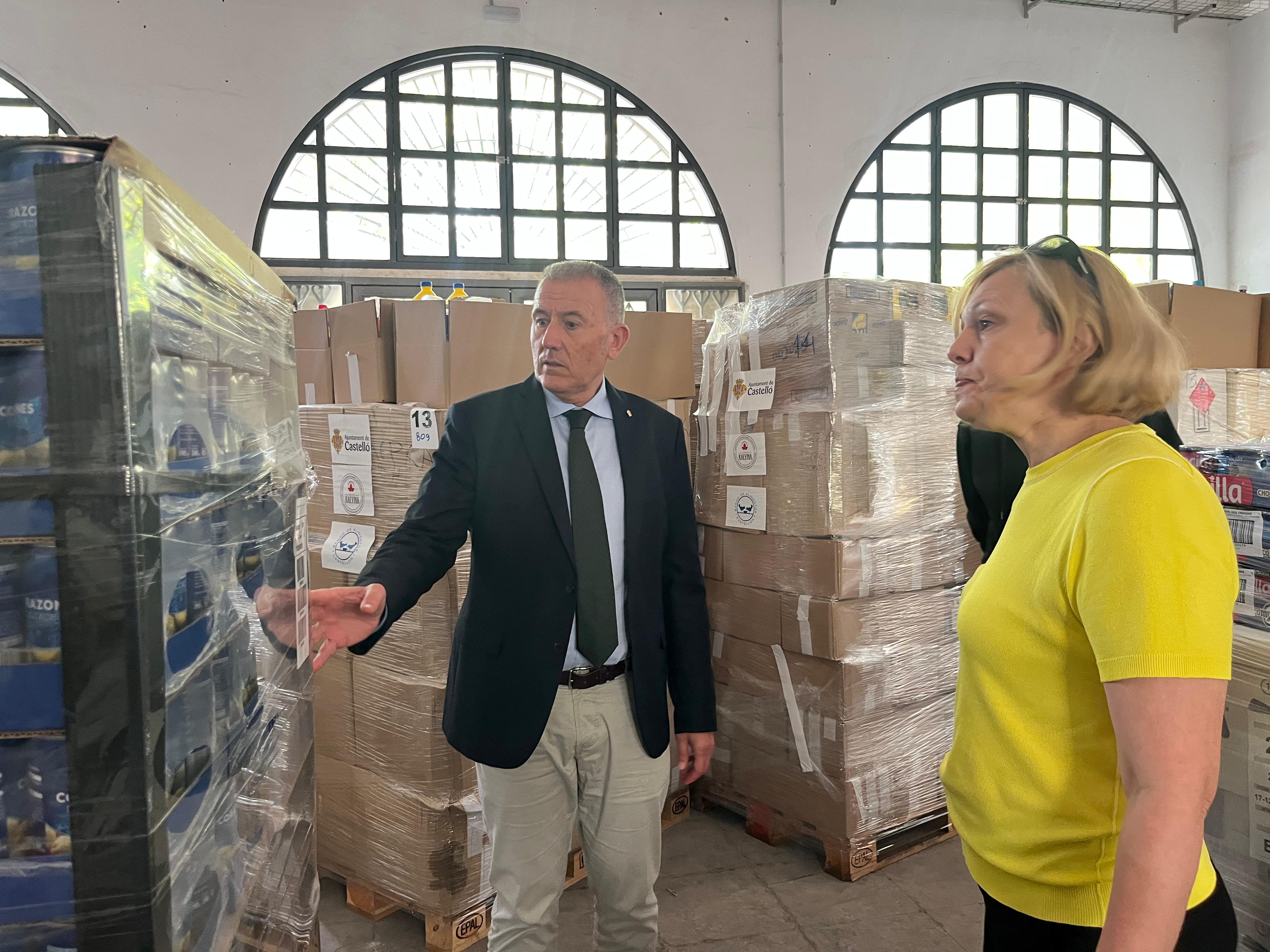 Castelló envía 20 toneladas de material hospitalario a Ucrania Castelló envía 20 toneladas de material hospitalario a Ucrania