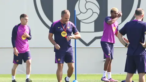 Flick, con muchas dudas para afrontar el Clásico
