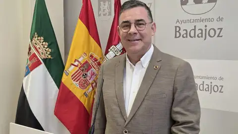 Vox pide explicaciones al Ayuntamiento de Badajoz por el empadronamiento "fraudulento" de unos okupas en Cerro Gordo Vox pide explicaciones al Ayuntamiento de Badajoz por el empadronamiento "fraudulento" de unos okupas en Cerro Gordo