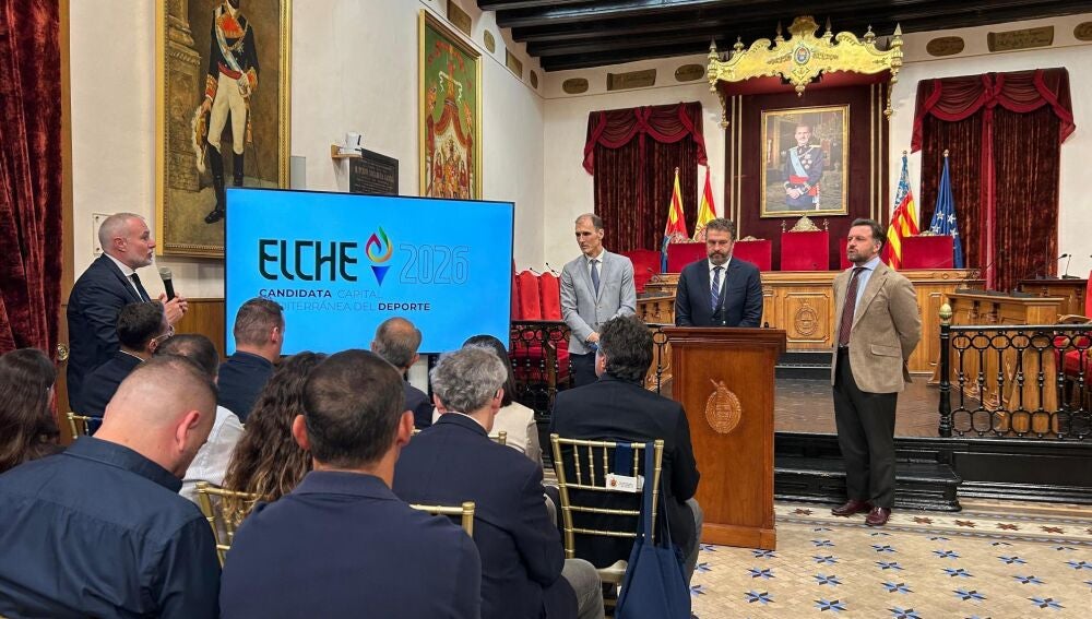 Acto de presentación de la candidatura de Elche a Capital Mediterránea del Deporte 2026. 