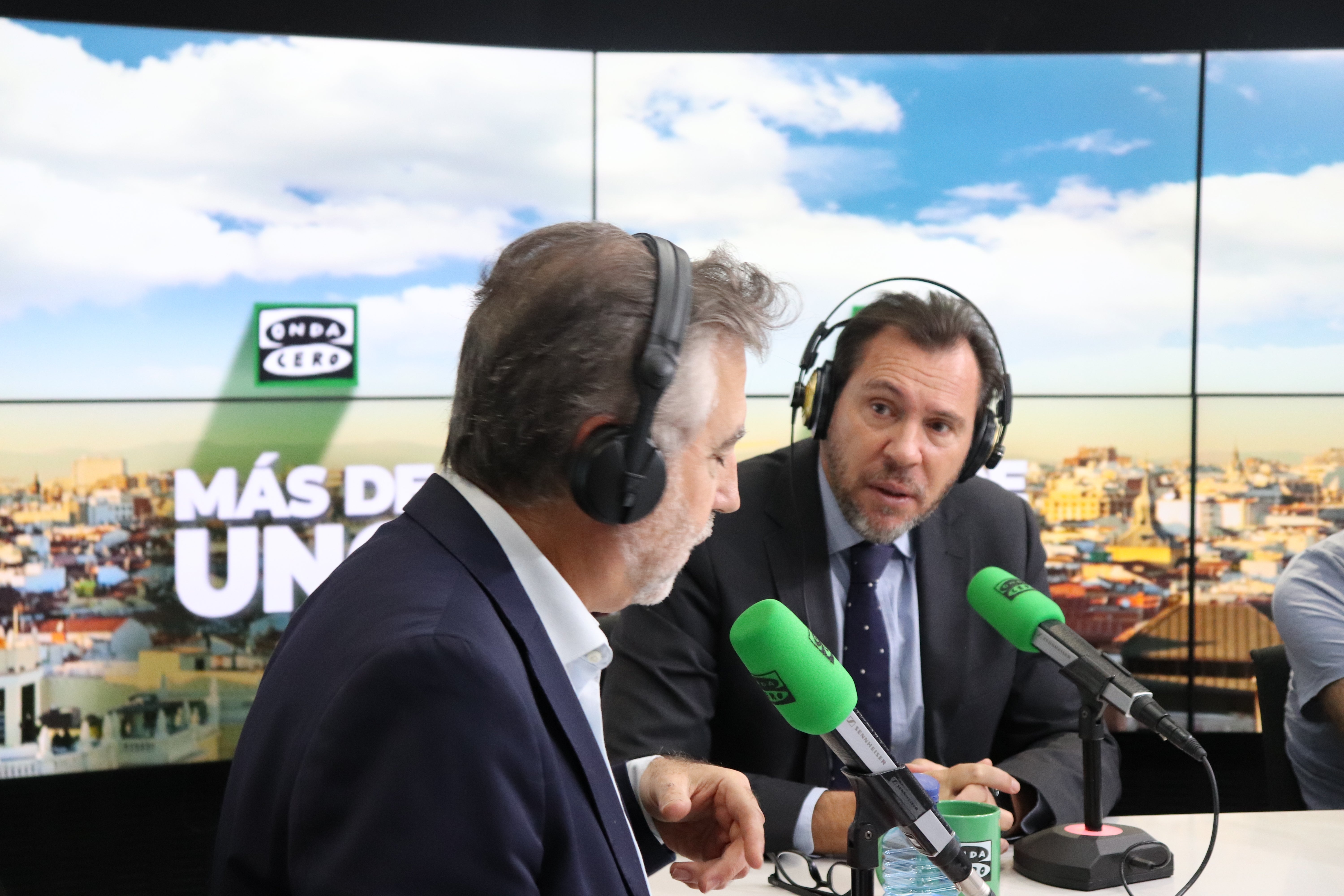 Óscar Puente asegura que "nunca" ha pasado un gasto de representación al PSOE y reconoce que el pago en metálico no le parece "estético" Óscar Puente asegura que "nunca" ha pasado un gasto de representación al PSOE y reconoce que el pago en metálico no le parece "estético"