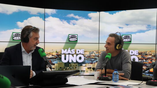 Carlos Alsina con Daniel Guzm&aacute;n