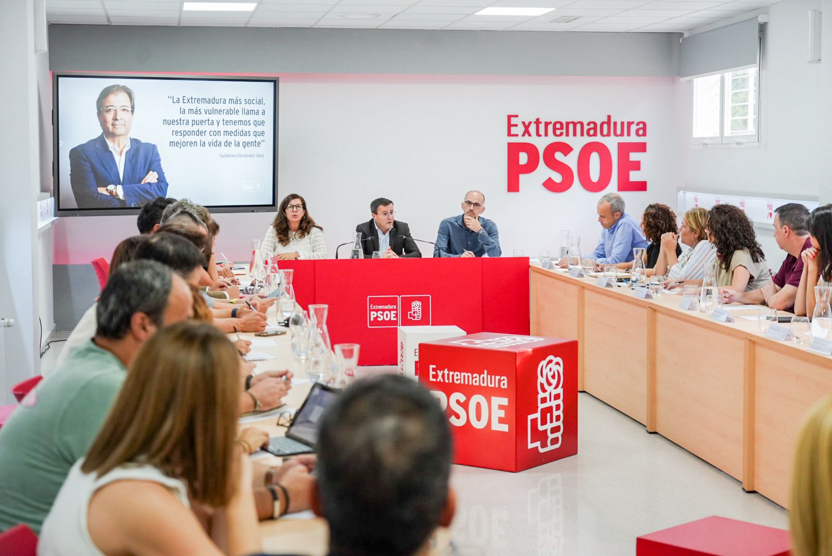 El PSOE de Extremadura estudiará los presupuestos, aunque advierte de que hay muchos aspectos que no le convencen El PSOE de Extremadura estudiará los presupuestos, aunque advierte de que hay muchos aspectos que no le convencen