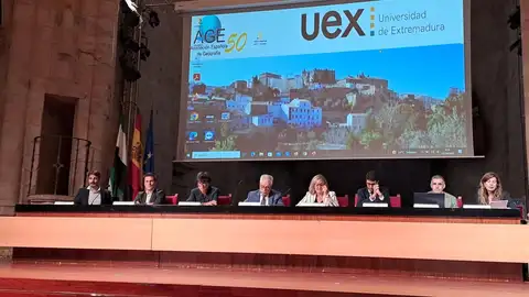 Más de 470 profesionales participan en el XXIX Congreso de la Asociación Española de Geografía en Cáceres Más de 470 profesionales participan en el XXIX Congreso de la Asociación Española de Geografía en Cáceres