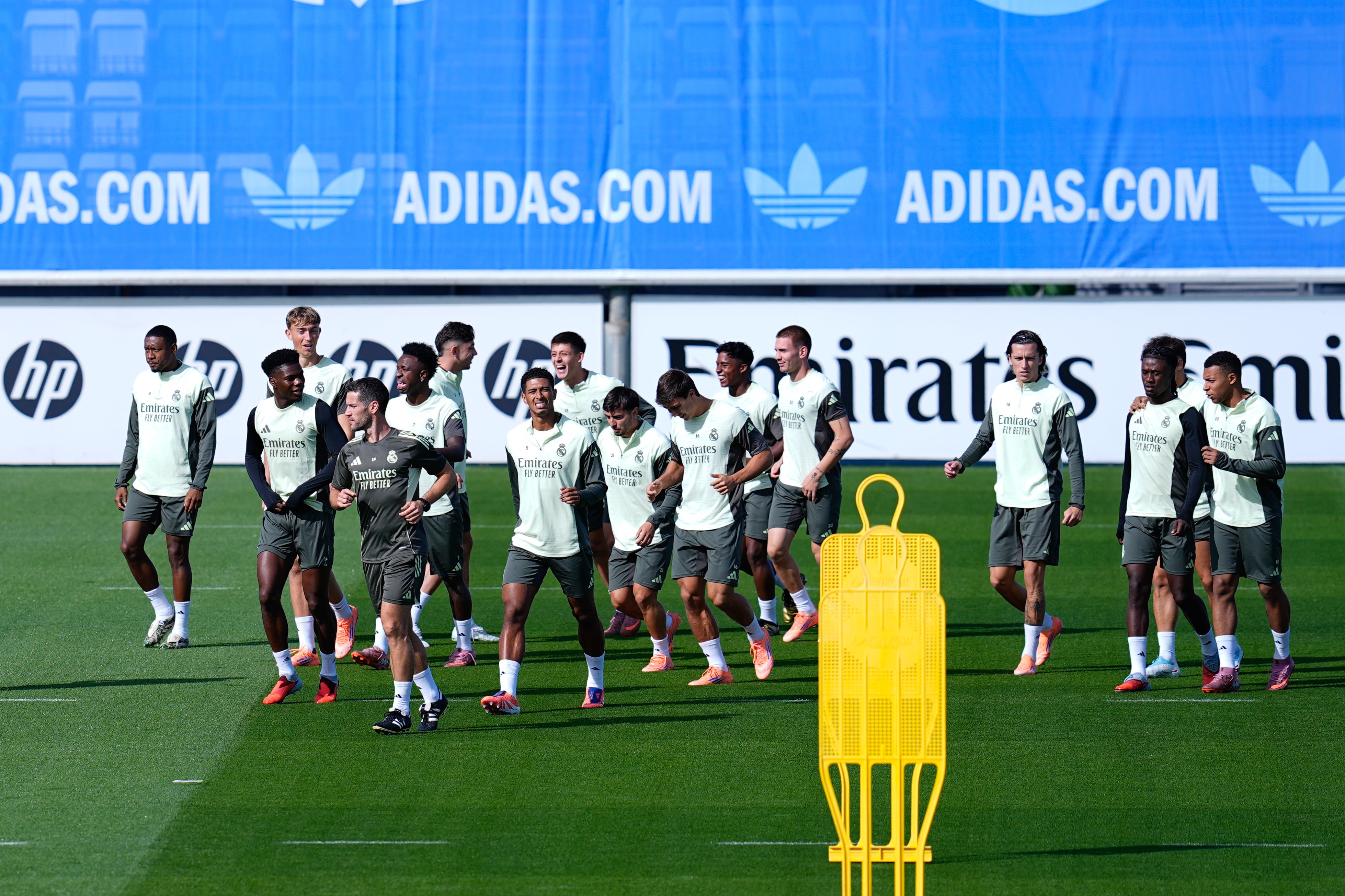 Xabi Alonso recupera a Mastantuono Xabi Alonso recupera a Mastantuono