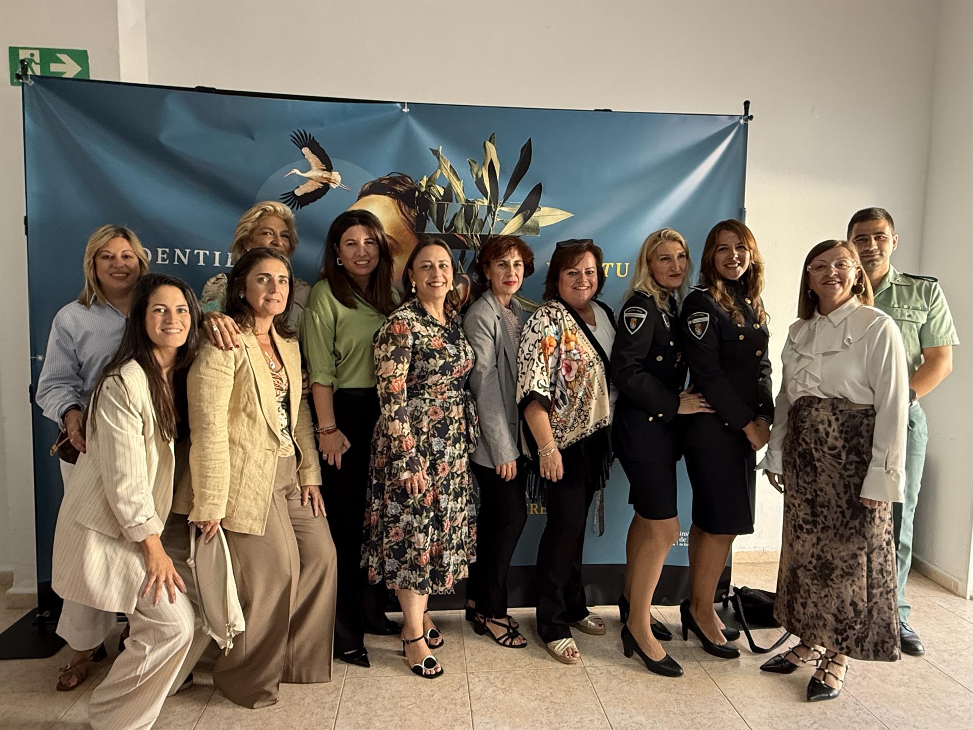Un centenar de mujeres de toda Extremadura debaten en Torremocha sobre su papel en el sostenimiento del ámbito rural Un centenar de mujeres de toda Extremadura debaten en Torremocha sobre su papel en el sostenimiento del ámbito rural