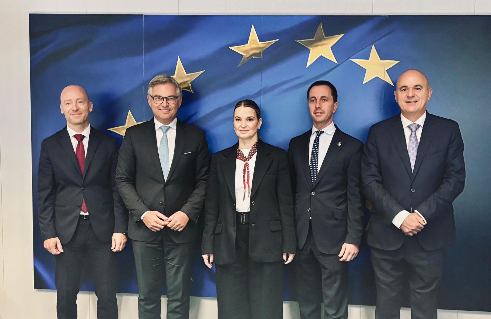 Prohens asegura que Frontex estaría "totalmente dispuesto" a desplegarse en Baleares Prohens asegura que Frontex estaría "totalmente dispuesto" a desplegarse en Baleares