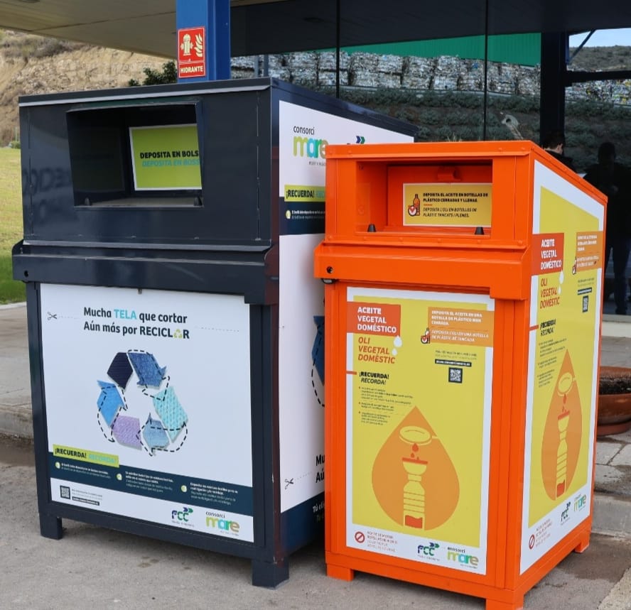 Villajoyosa tiene esta semana al 100% instalados los contenedores de reciclaje de textil y aceite usado del Consorci Mare Villajoyosa tiene esta semana al 100% instalados los contenedores de reciclaje de textil y aceite usado del Consorci Mare