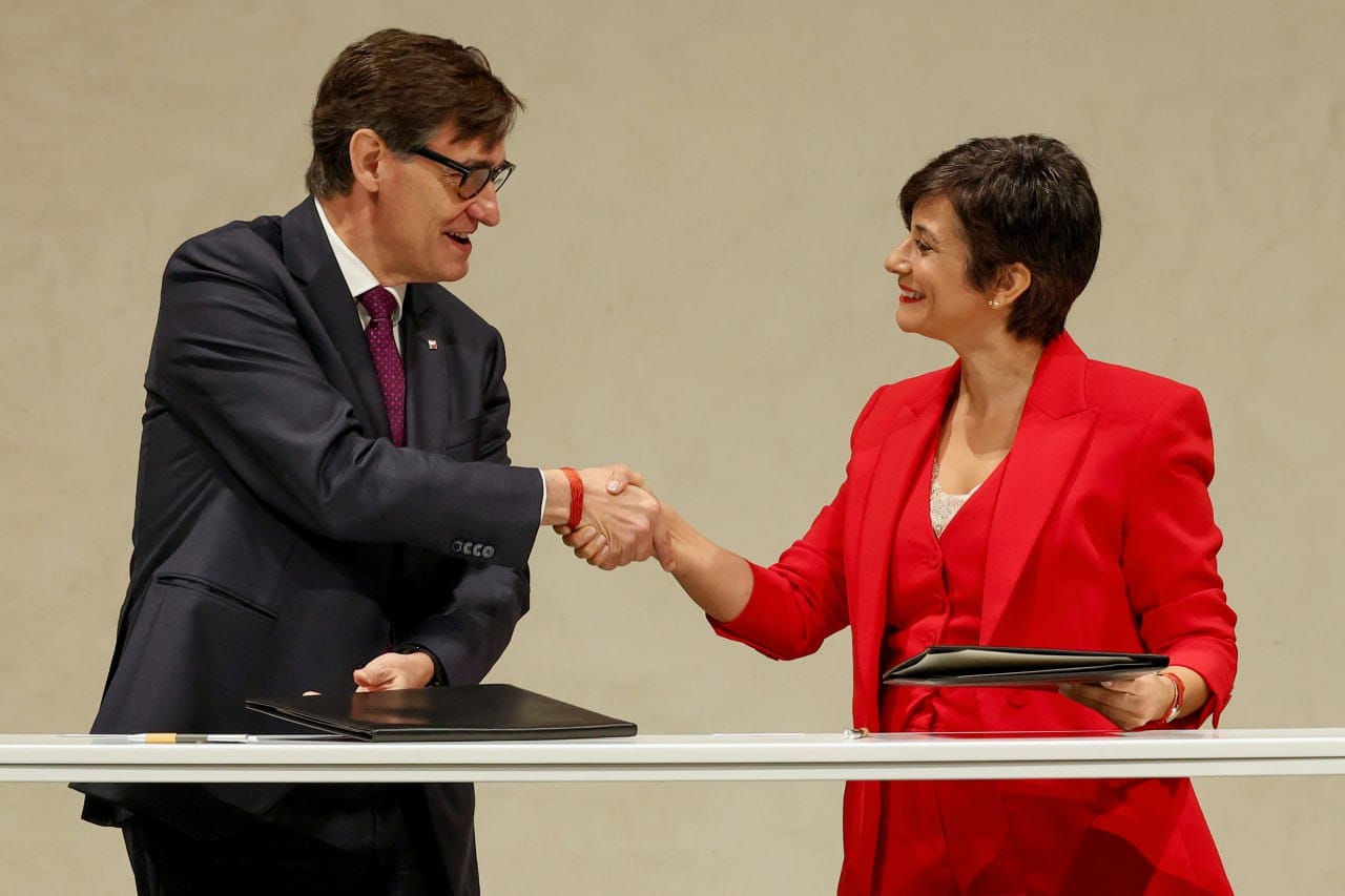 La Generalitat gestionarà 13.000 pisos i 300 solars de la Sareb La Generalitat gestionarà 13.000 pisos i 300 solars de la Sareb