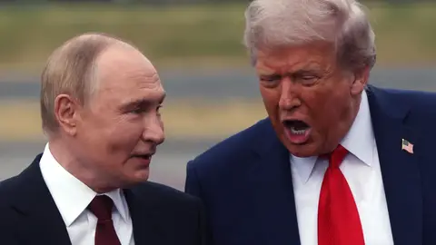 Donald Trump y Vladimir Putin durante su reunión del 15 de agosto de 2025 en Anchorage, Alaska. Donald Trump y Vladimir Putin durante su reunión del 15 de agosto de 2025 en Anchorage, Alaska.