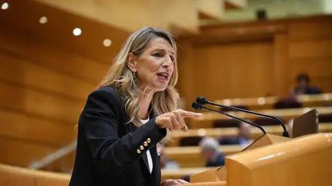 Trabajo se reúne con los sindicatos y empresarios para negociar la reforma del despido improcedente
