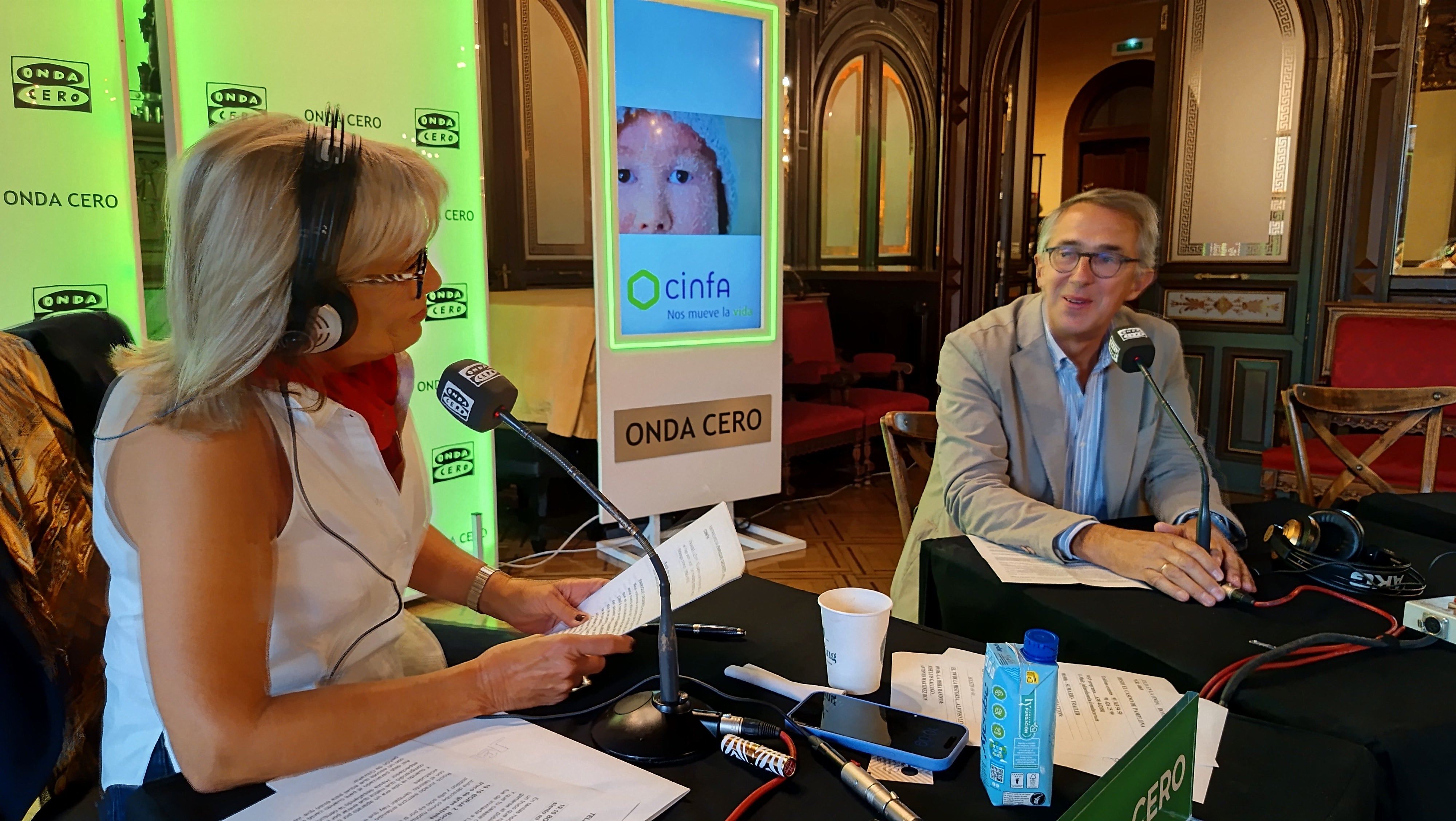 ‘Julia en la Onda’ se asoma en Pamplona a ‘La mirada del paciente’, el proyecto de Cinfa que pone rostro a la salud ‘Julia en la Onda’ se asoma en Pamplona a ‘La mirada del paciente’, el proyecto de Cinfa que pone rostro a la salud