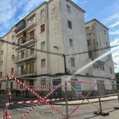 Edificio en ruinas del barrio de San Antón de Elche.