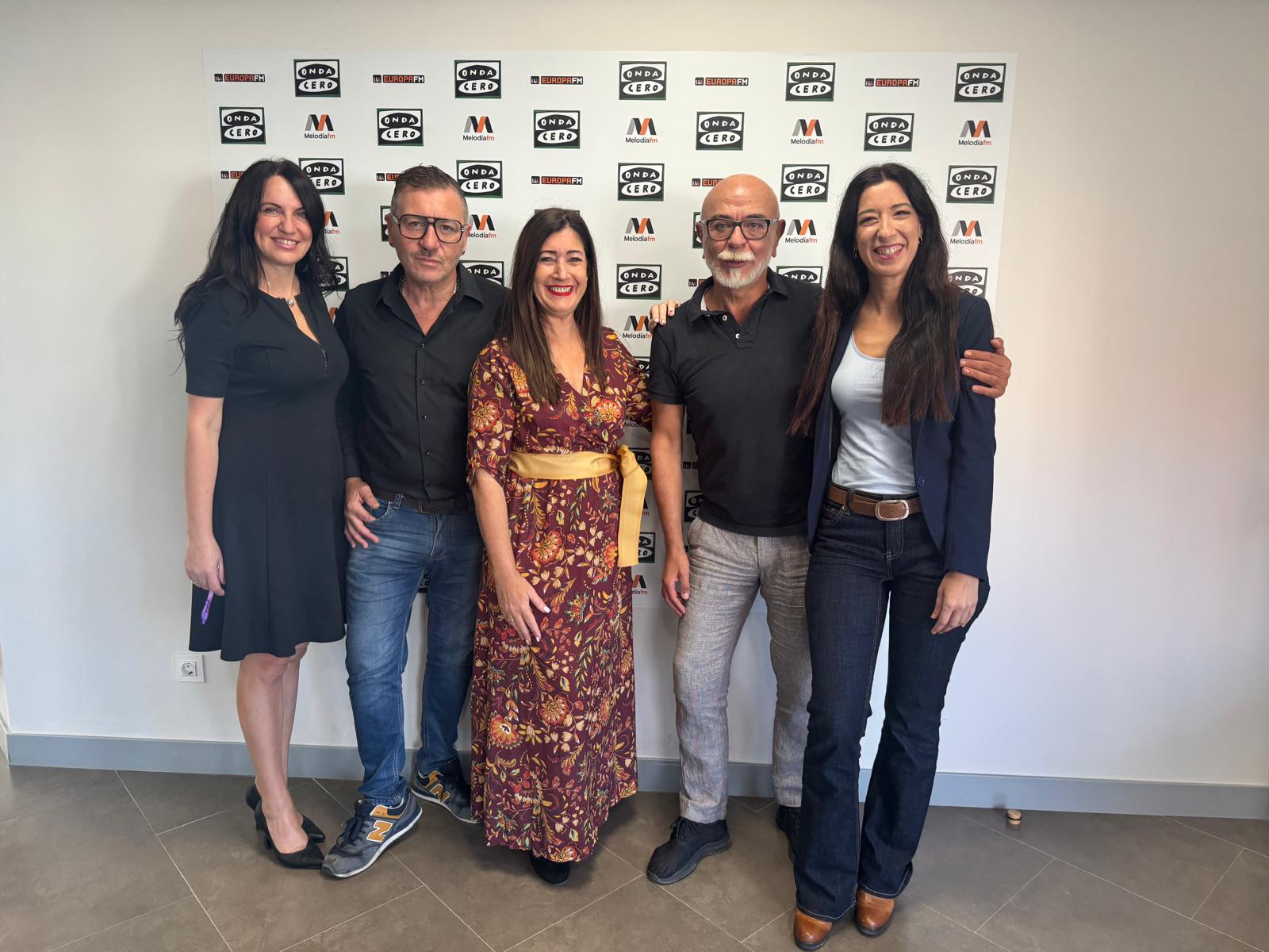 El comercio de Carolinas se viste de solidaridad en el ‘Fashion Day’ por Alinur El comercio de Carolinas se viste de solidaridad en el ‘Fashion Day’ por Alinur