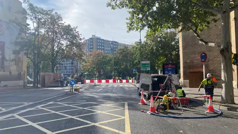 Arrancan las obras de la plaza San Miguel que durarán seis meses Los trabajos han comenzado en la zona este de la plaza San Miguel