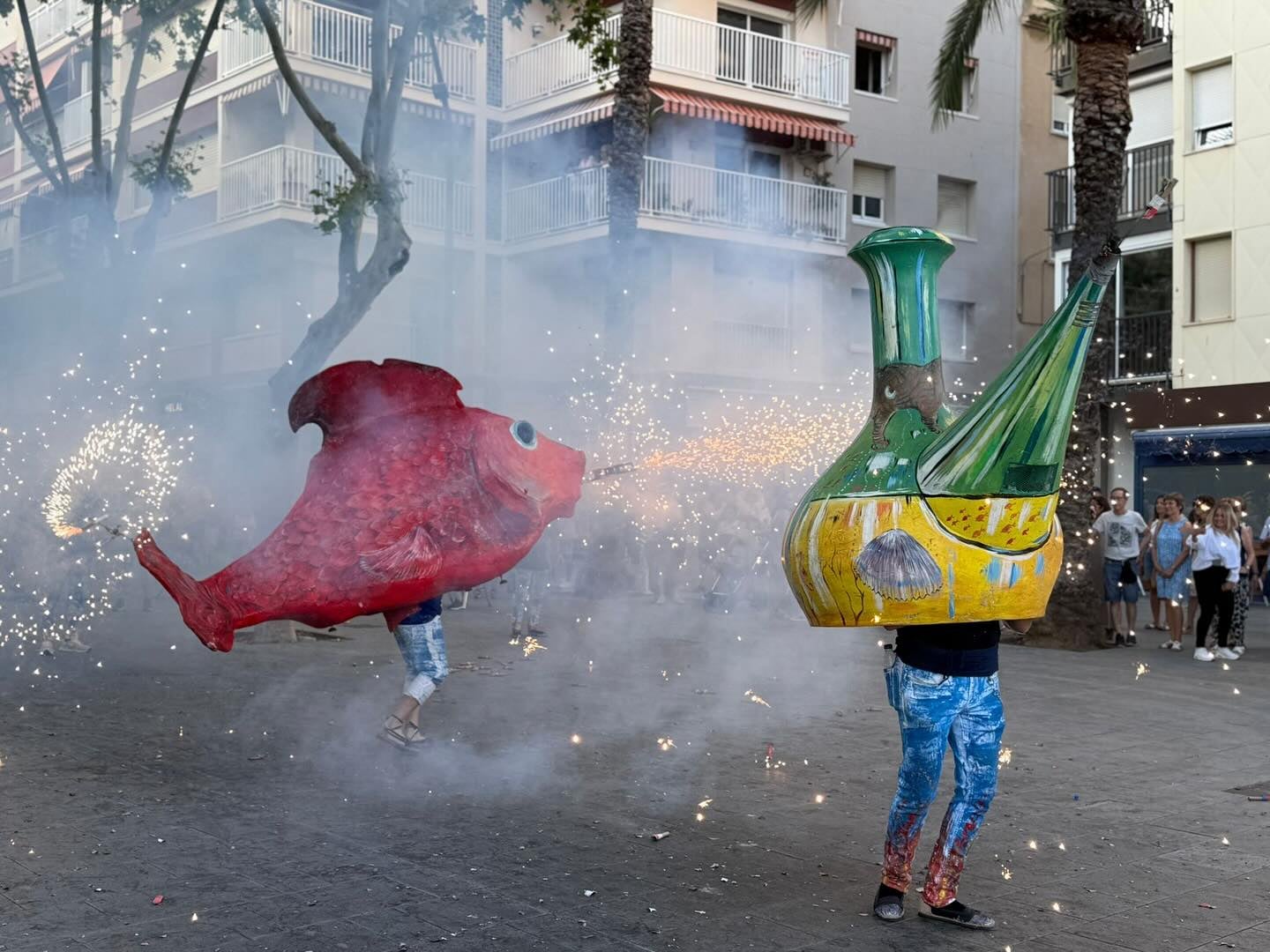 La Carpa Juanita i el Porró tanquen el 40è aniversari amb un acte d’homenatge a Roig Toqués a l’Espai Far