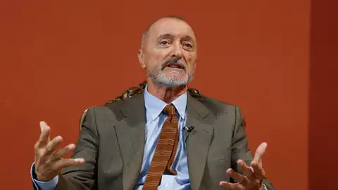 Pérez-Reverte recupera un artículo sobre el acoso escolar tras el suicidio de Sandra Peña: "Me he acordado de esto"
