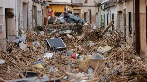 Vista de una calle de Paiporta un día después de la dana. Vista de una calle de Paiporta un día después de la dana.