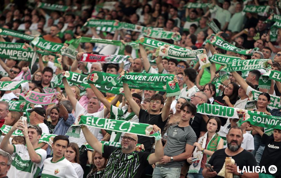 El Elche se hace fuerte en el Martínez Valero El Elche se hace fuerte en el Martínez Valero