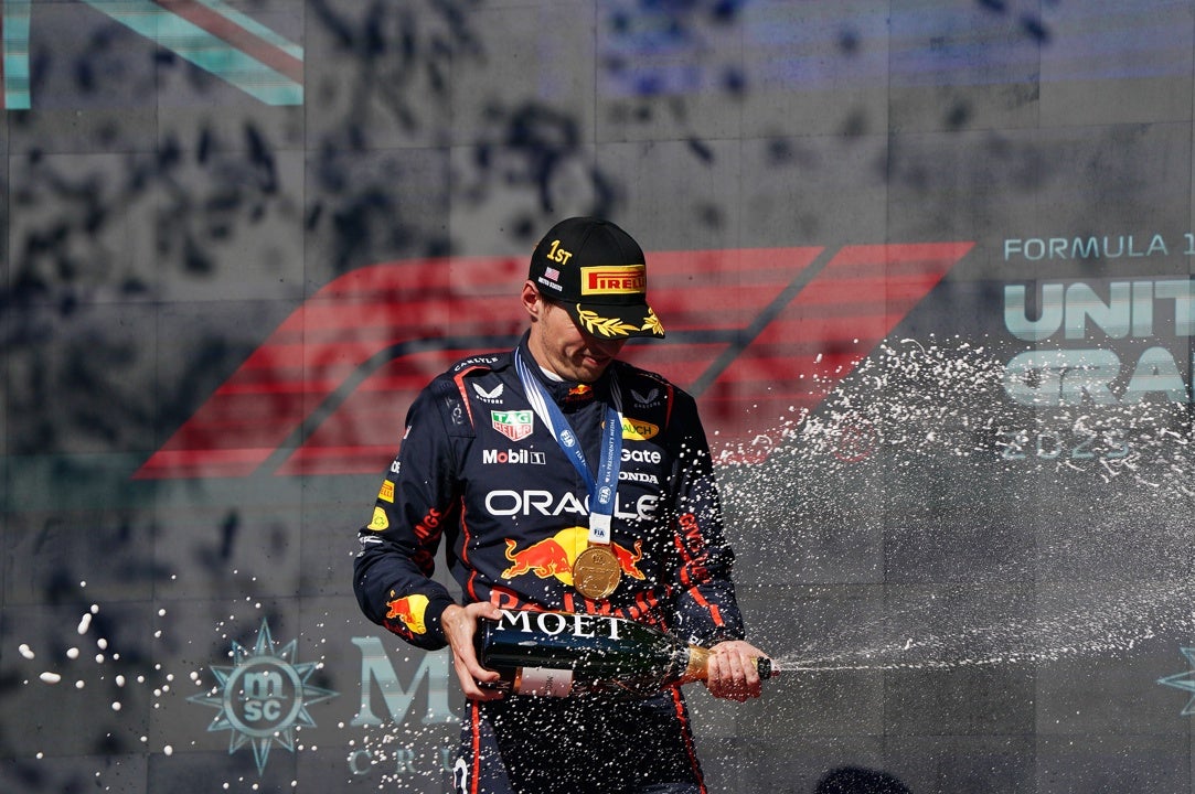 Terremoto en Las Vegas: descalificación de los McLaren y Verstappen resucita la lucha por el título Terremoto en Las Vegas: descalificación de los McLaren y Verstappen resucita la lucha por el título