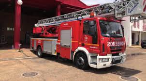 Una mujer y dos hombres heridos de diversa consideración tras dos incendios en viviendas en Cañamero y Don Benito Una mujer y dos hombres heridos de diversa consideración tras dos incendios en viviendas en Cañamero y Don Benito