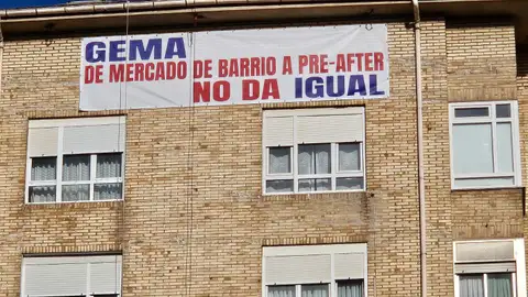 Vecinos de Puertochico crean la Comisión Salvemos el Mercado para impedir la instalación de un McDonald's Vecinos de Puertochico crean la Comisión Salvemos el Mercado para impedir la instalación de un McDonald's