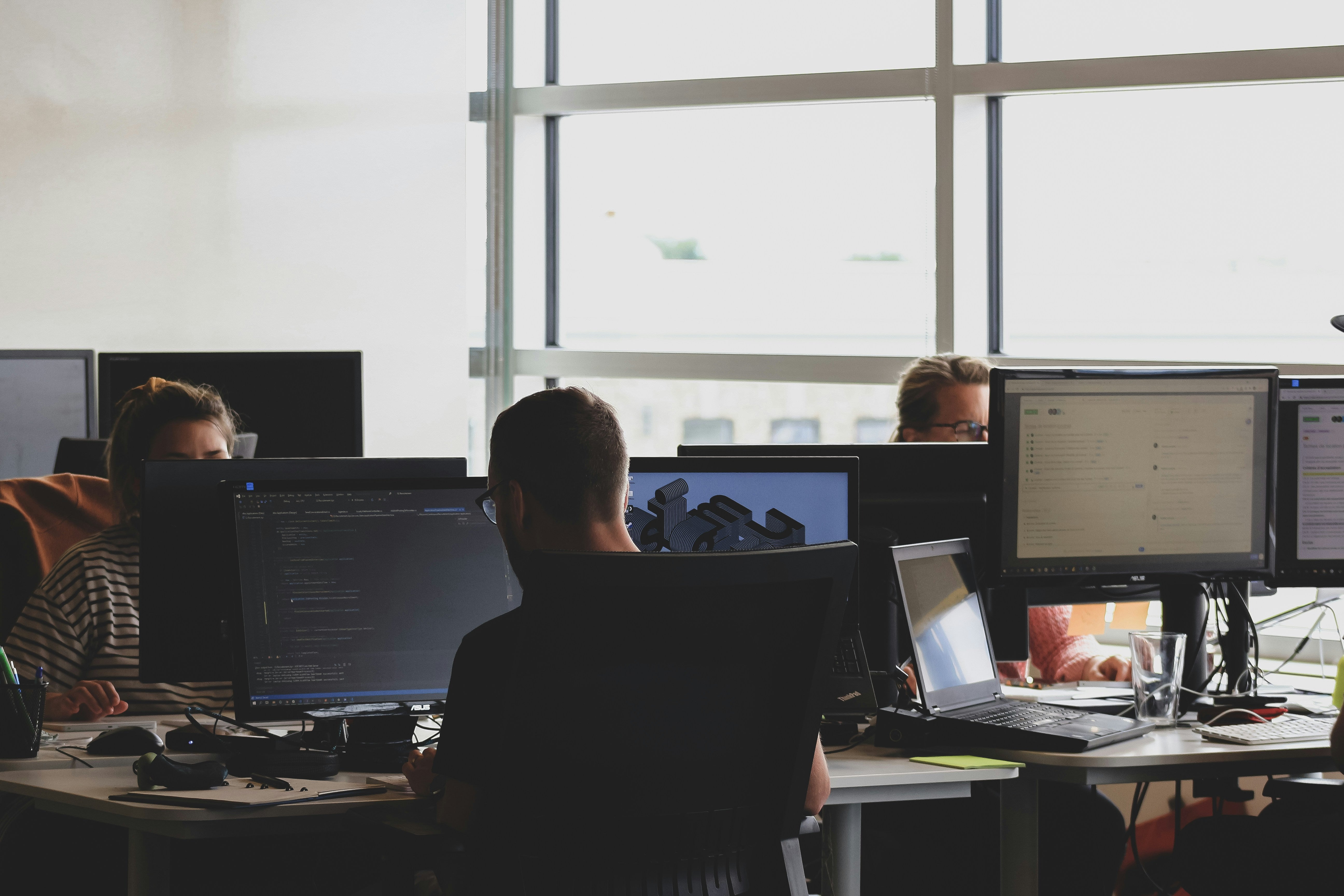 Estos son los trabajos que más crecerán en 2026 con la inteligencia artificial Estos son los trabajos que más crecerán en 2026 con la inteligencia artificial