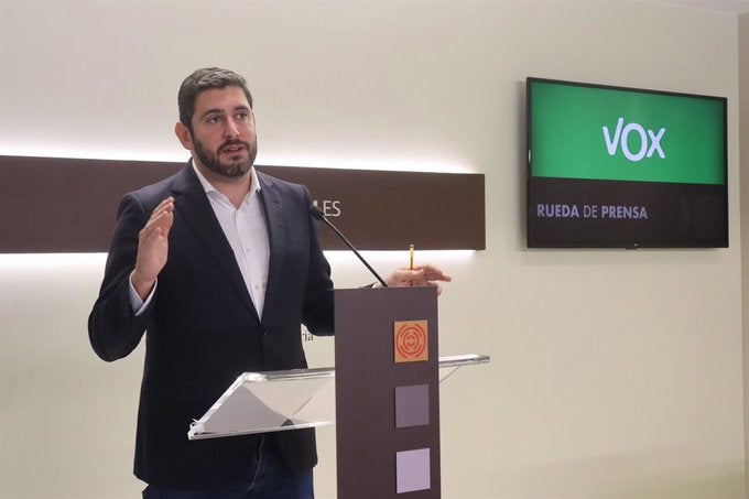 VOX deja abierto su voto si se presentan los presupuestos VOX deja abierto su voto si se presentan los presupuestos