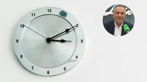 Roberto Brasero señala las consecuencias de mantener el horario de verano: "Amanecería a las 10..."