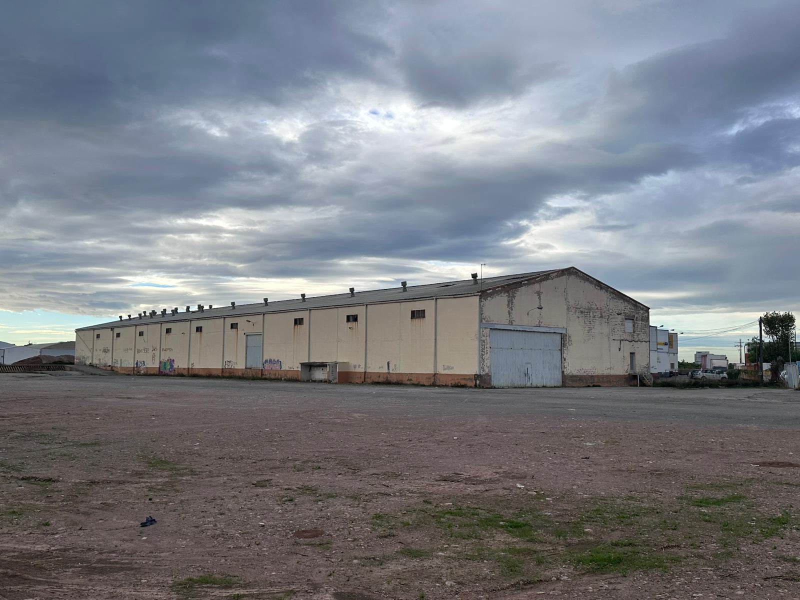 Burriana pretende adquirir una nave y sus terrenos para plazas de aparcamiento y un nuevo almacén Burriana pretende adquirir una nave y sus terrenos para plazas de aparcamiento y un nuevo almacén