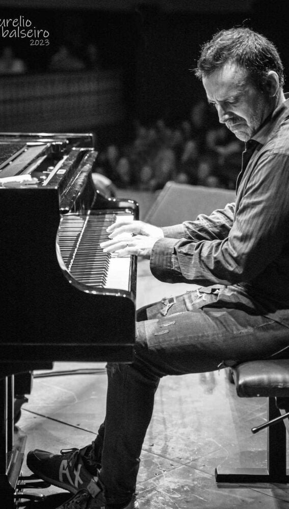 El torrevejense Enrique Simón enriquece su espacio musical con dos conciertos en el ciclo de jazz 'Los viernes del palacio'