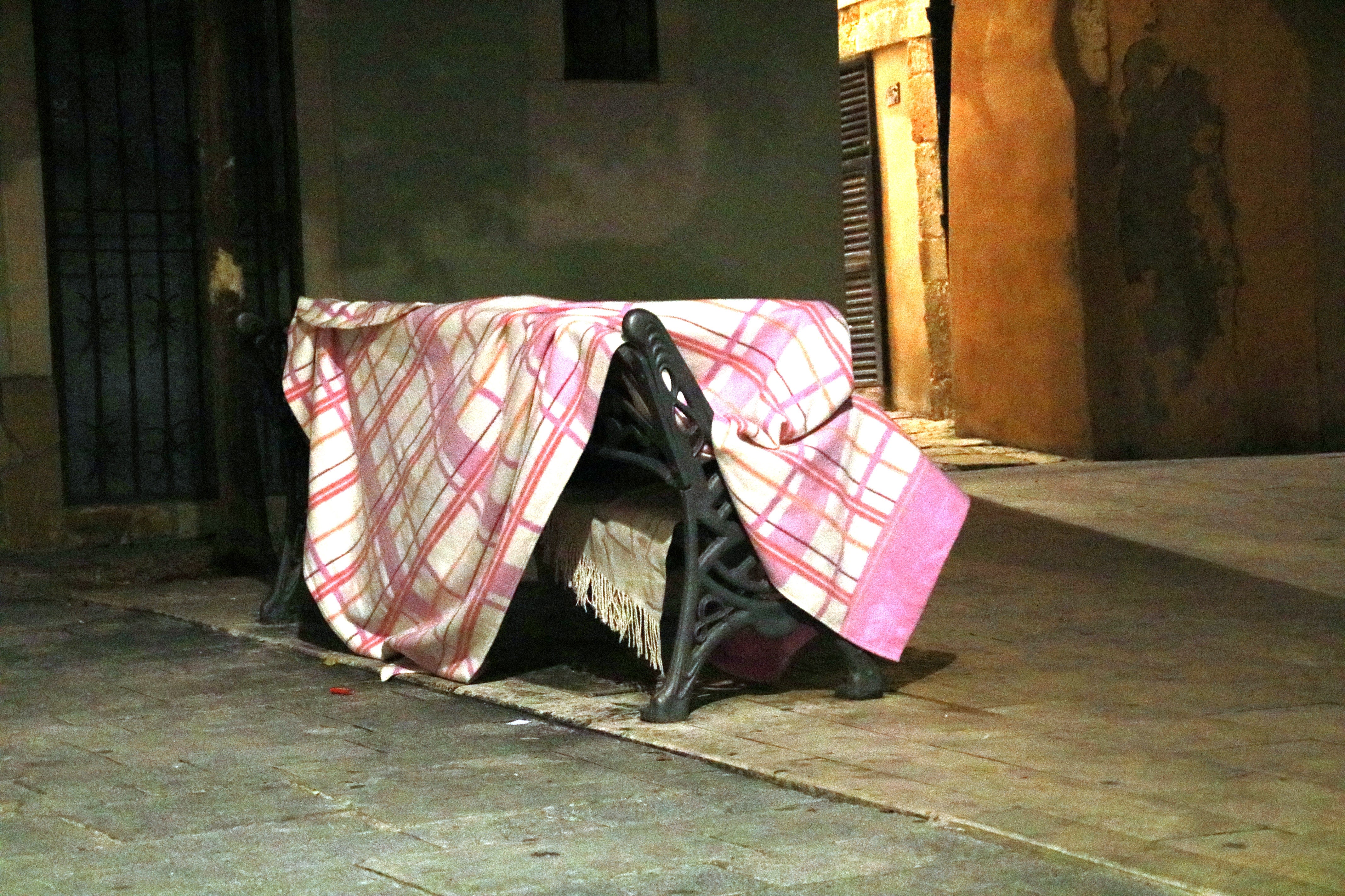 El recompte de sensesostre identifica 84 persones dormint al carrer El recompte de sensesostre identifica 84 persones dormint al carrer