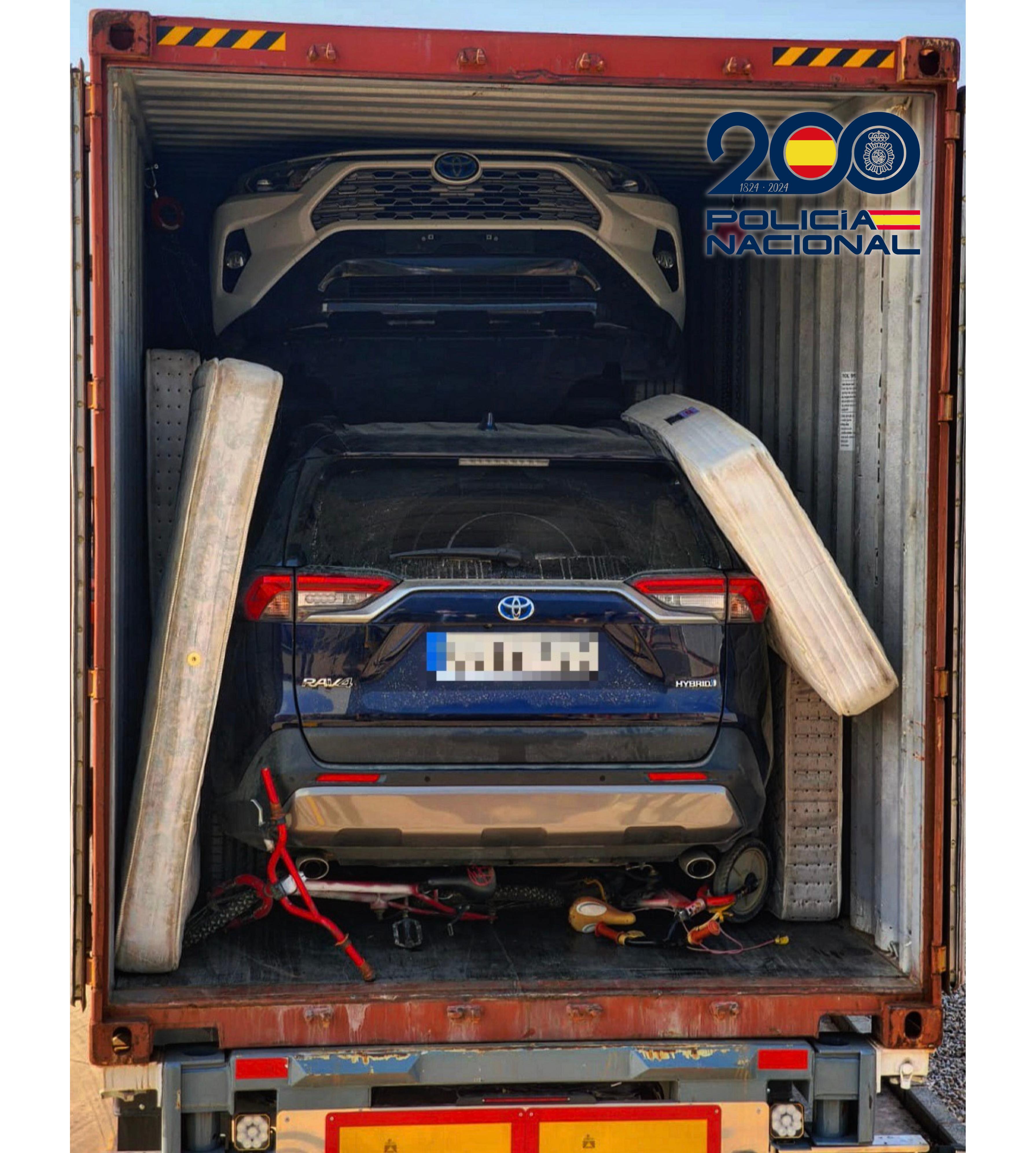 Detenidas tres personas en Huércal-Overa acusadas de robar 15 coches de alta gama Detenidas tres personas en Huércal-Overa acusadas de robar 15 coches de alta gama