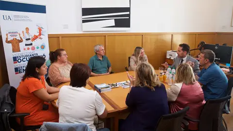 Un momento de la reunión celebrada en el campus de San Vicente Un momento de la reunión celebrada en el campus de San Vicente