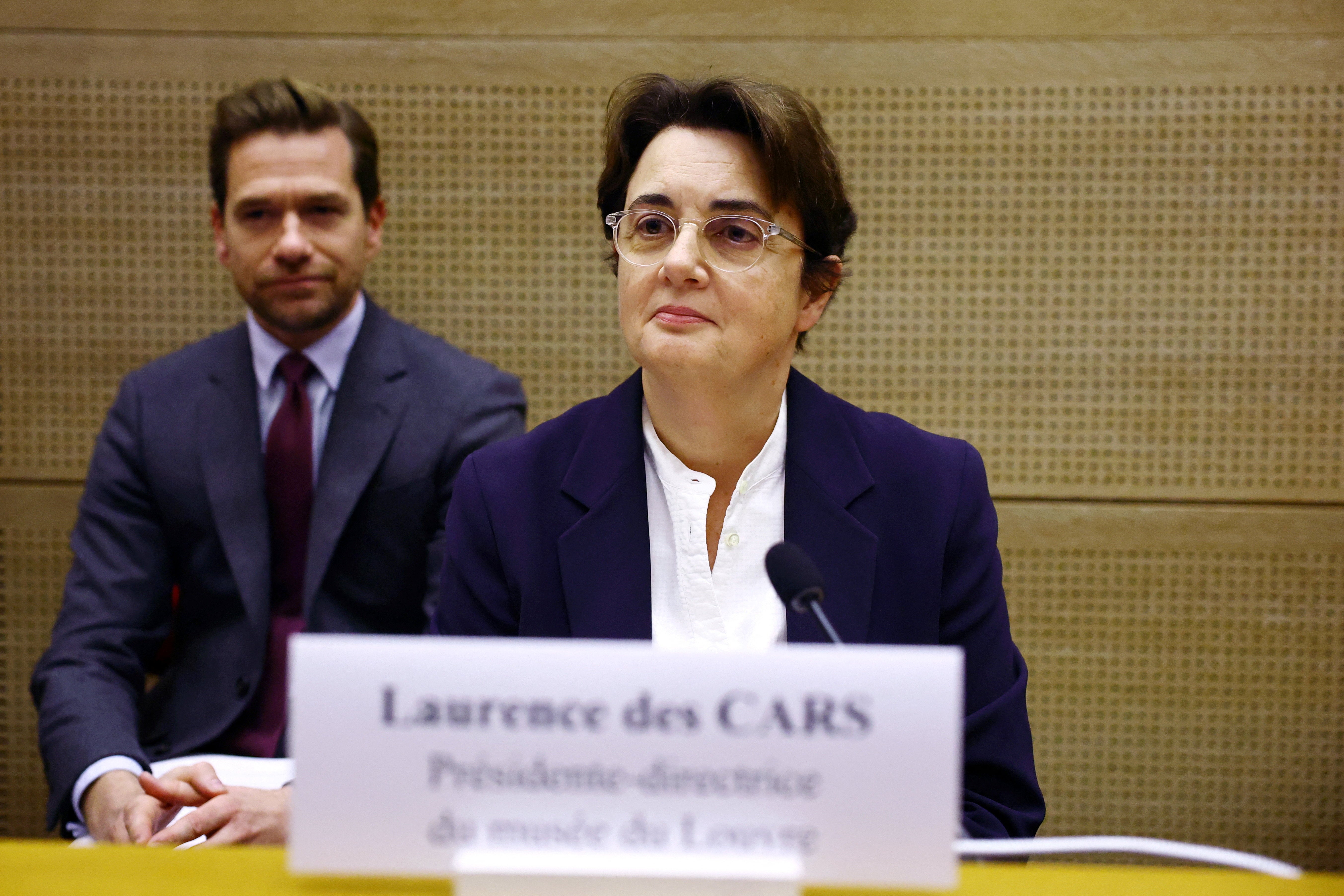 La directora del Louvre admite que el museo no detectó a los ladrones a tiempo: "Nos hicieron fracasar" La directora del Louvre admite que el museo no detectó a los ladrones a tiempo: "Nos hicieron fracasar"