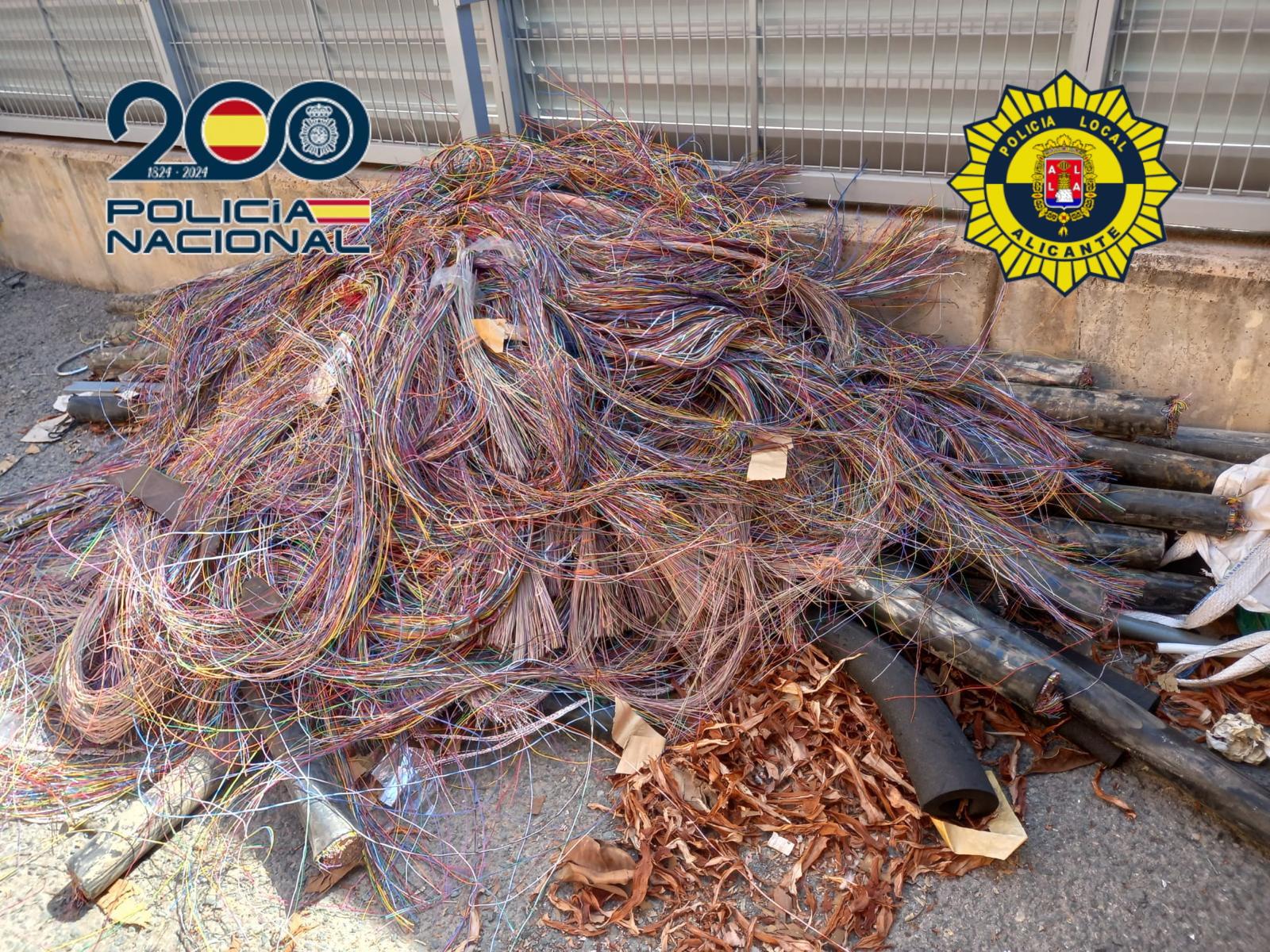 Esclarecido el hurto de más de 612 kilos de cable de cobre en Alicante Esclarecido el hurto de más de 612 kilos de cable de cobre en Alicante