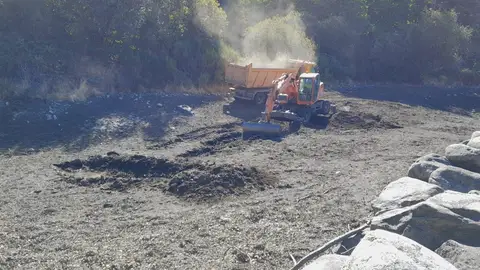 La CHT trabaja en restaurar las zonas dañadas por los incendios en Cáceres, con 34.322 hectáreas en la demarcación La CHT trabaja en restaurar las zonas dañadas por los incendios en Cáceres, con 34.322 hectáreas en la demarcación