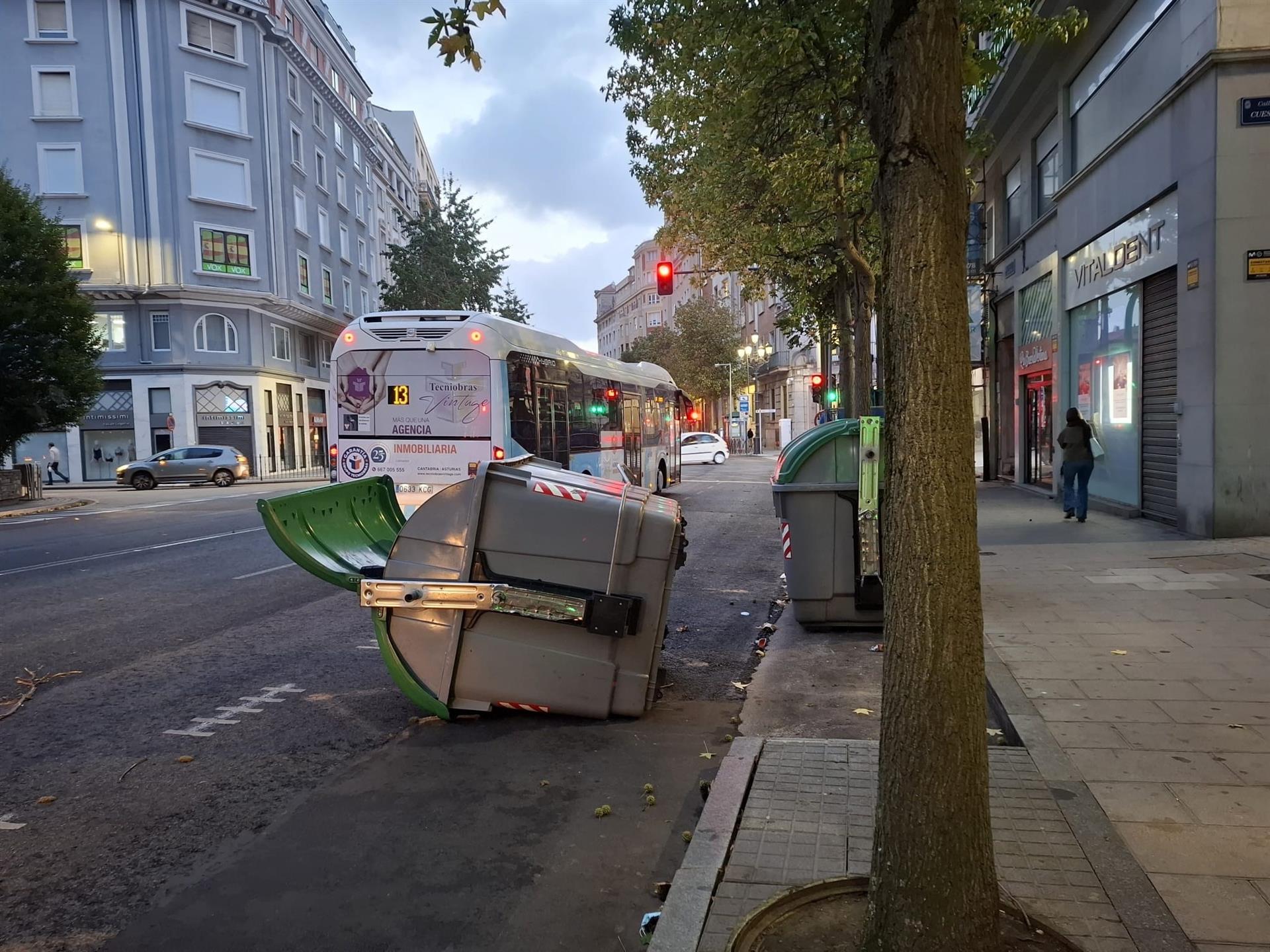 Cantabria estará este martes en aviso por oleaje y viento, con Liébana en nivel naranja Cantabria estará este martes en aviso por oleaje y viento, con Liébana en nivel naranja