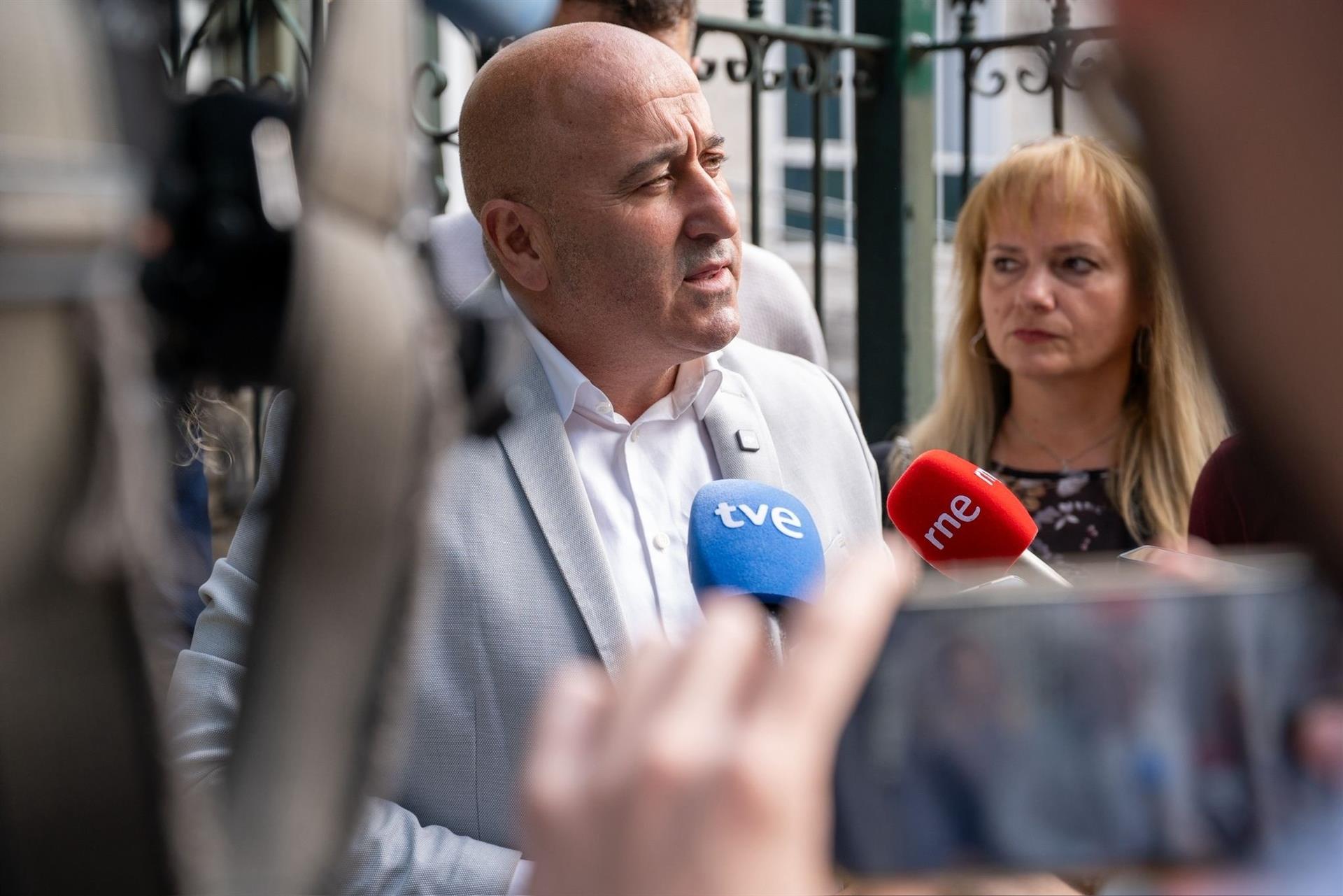 Molleda reclama 1.000 euros a Buruaga, una cantidad "testimonial" porque lo que quiere es que "rectifique" Molleda reclama 1.000 euros a Buruaga, una cantidad "testimonial" porque lo que quiere es que "rectifique"