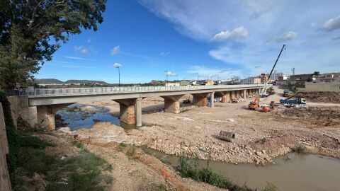 Pasarela entre Real y Montroy