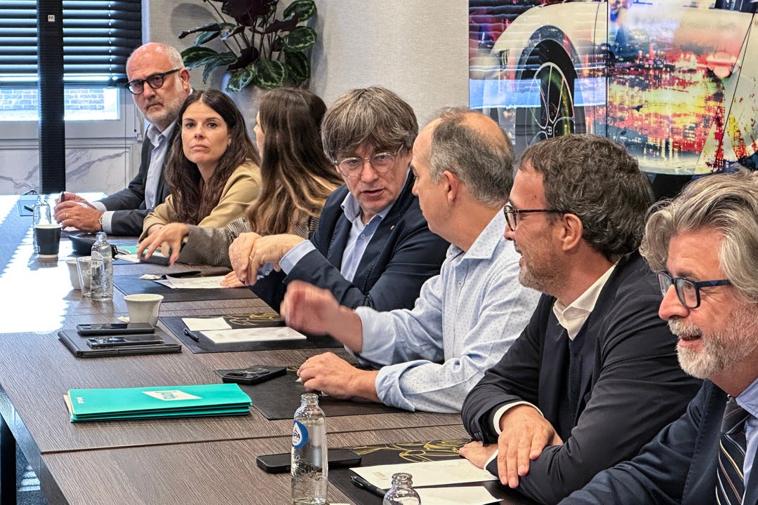 Junts apuesta por la ruptura con el PSOE y los socialistas responden "con mano tendida" Junts apuesta por la ruptura con el PSOE y los socialistas responden "con mano tendida"