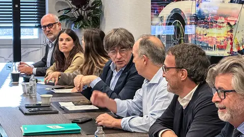 Junts apuesta por la ruptura con el PSOE y los socialistas responden "con mano tendida" Junts apuesta por la ruptura con el PSOE y los socialistas responden "con mano tendida"/ EFE/Dani Rovirosa