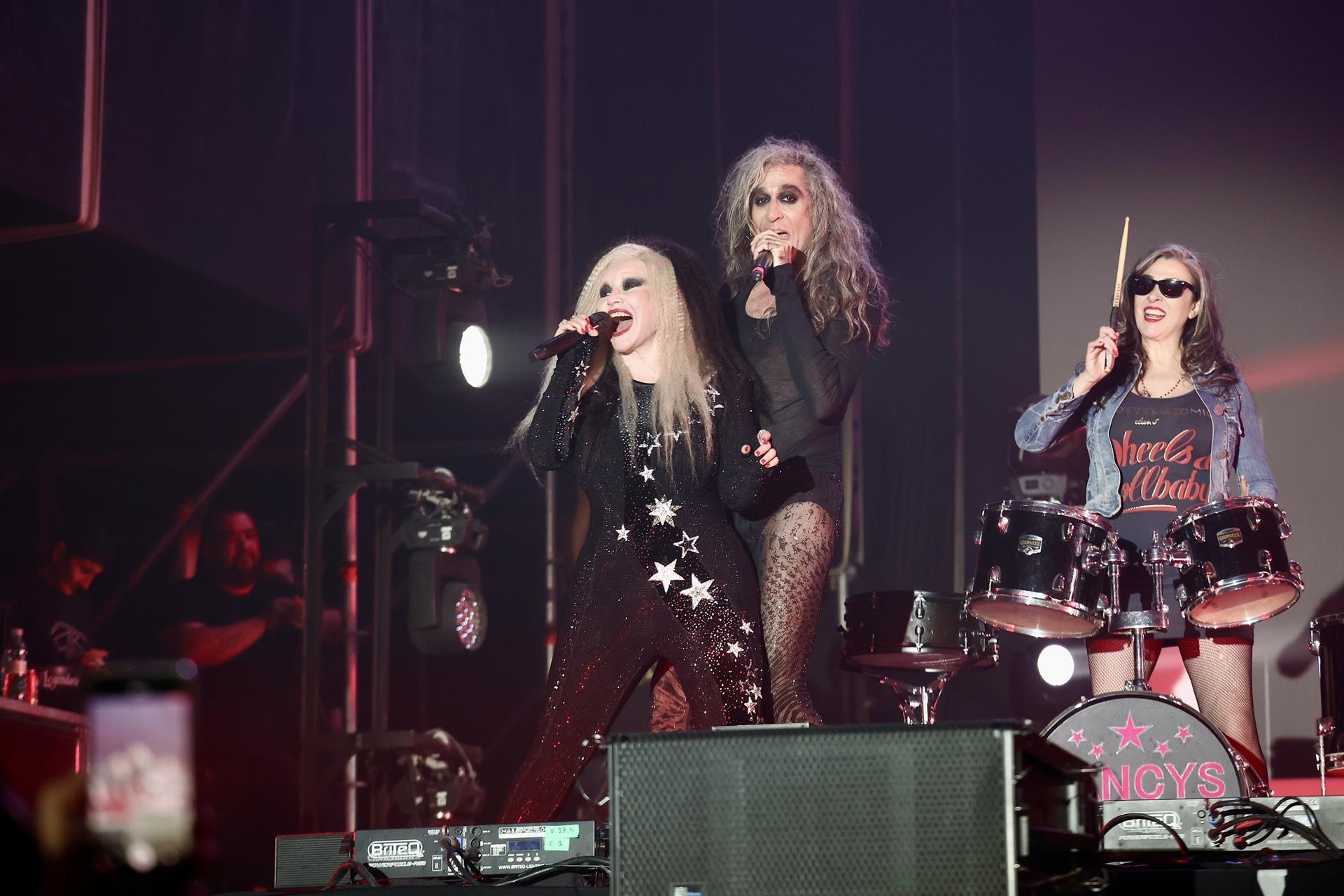 Más de 10.000 'hortefans' despiden una nueva edición del festival Horteralia al ritmo de Fangoria y las Nancys Rubias en Cáceres Más de 10.000 'hortefans' despiden una nueva edición del festival Horteralia al ritmo de Fangoria y las Nancys Rubias en Cáceres