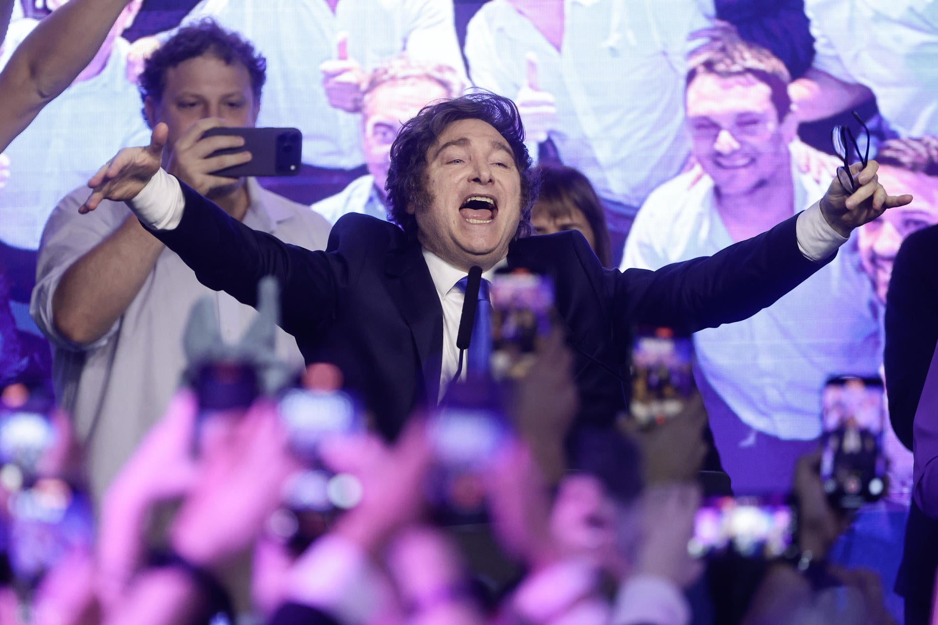 Milei sale airoso de las elecciones legislativas y refuerza su posición en el congreso y senado argentinos Milei sale airoso de las elecciones legislativas y refuerza su posición en el congreso y senado argentinos