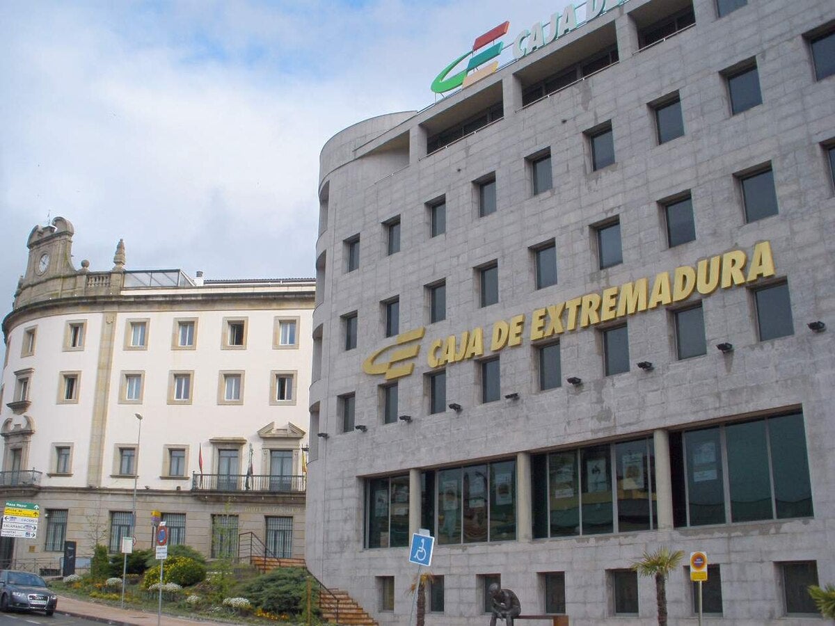 La Fundación Caja Extremadura pone en marcha el programa 'Foro Mayor' para impulsar el talento joven La Fundación Caja Extremadura pone en marcha el programa 'Foro Mayor' para impulsar el talento joven