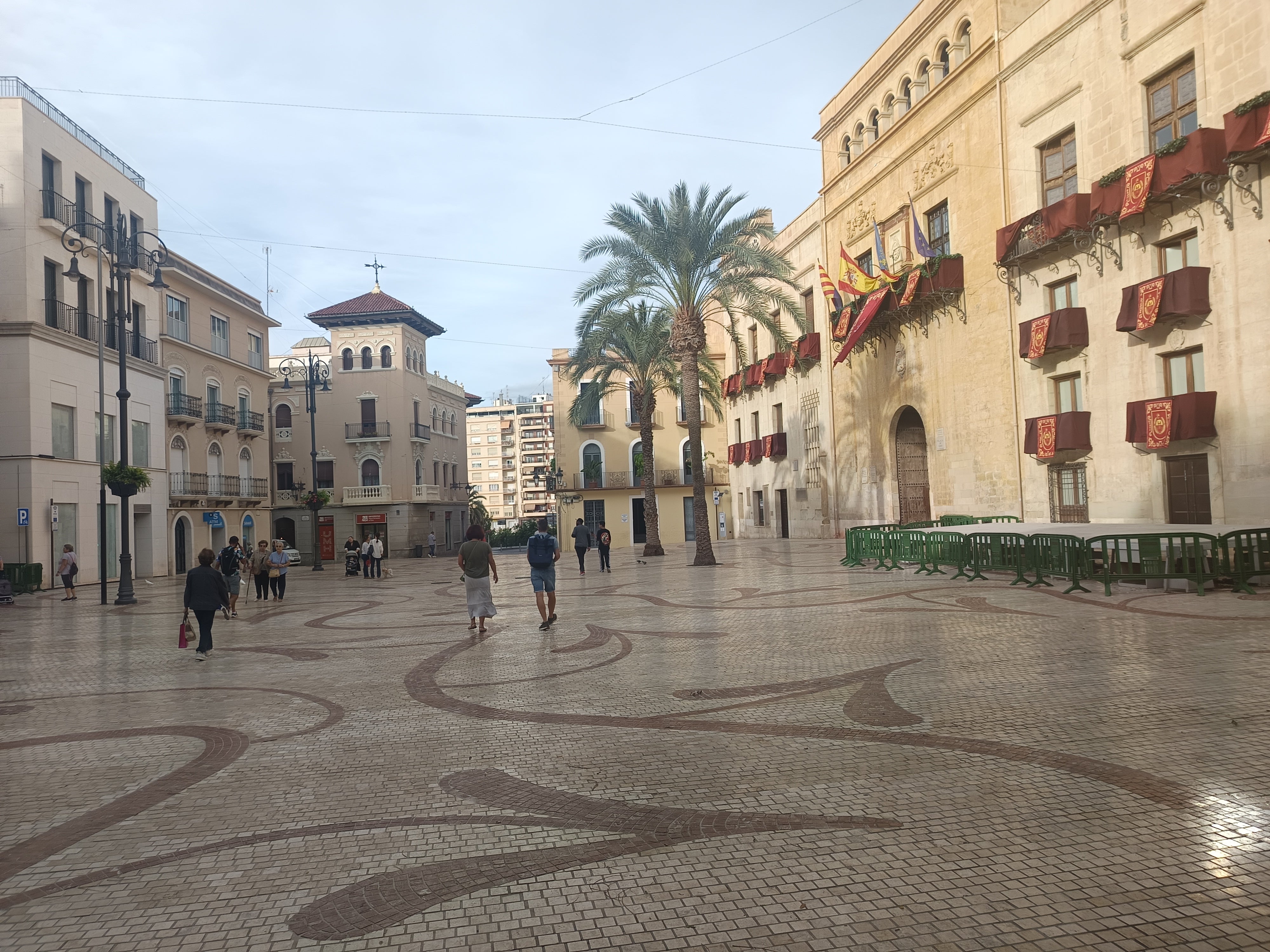 Elche, Crevillent y Santa Pola van a recuperar la estabilidad meteorológica para despedir el año tras este lunes en el que aún puede llover Elche, Crevillent y Santa Pola van a recuperar la estabilidad meteorológica para despedir el año tras este lunes en el que aún puede llover